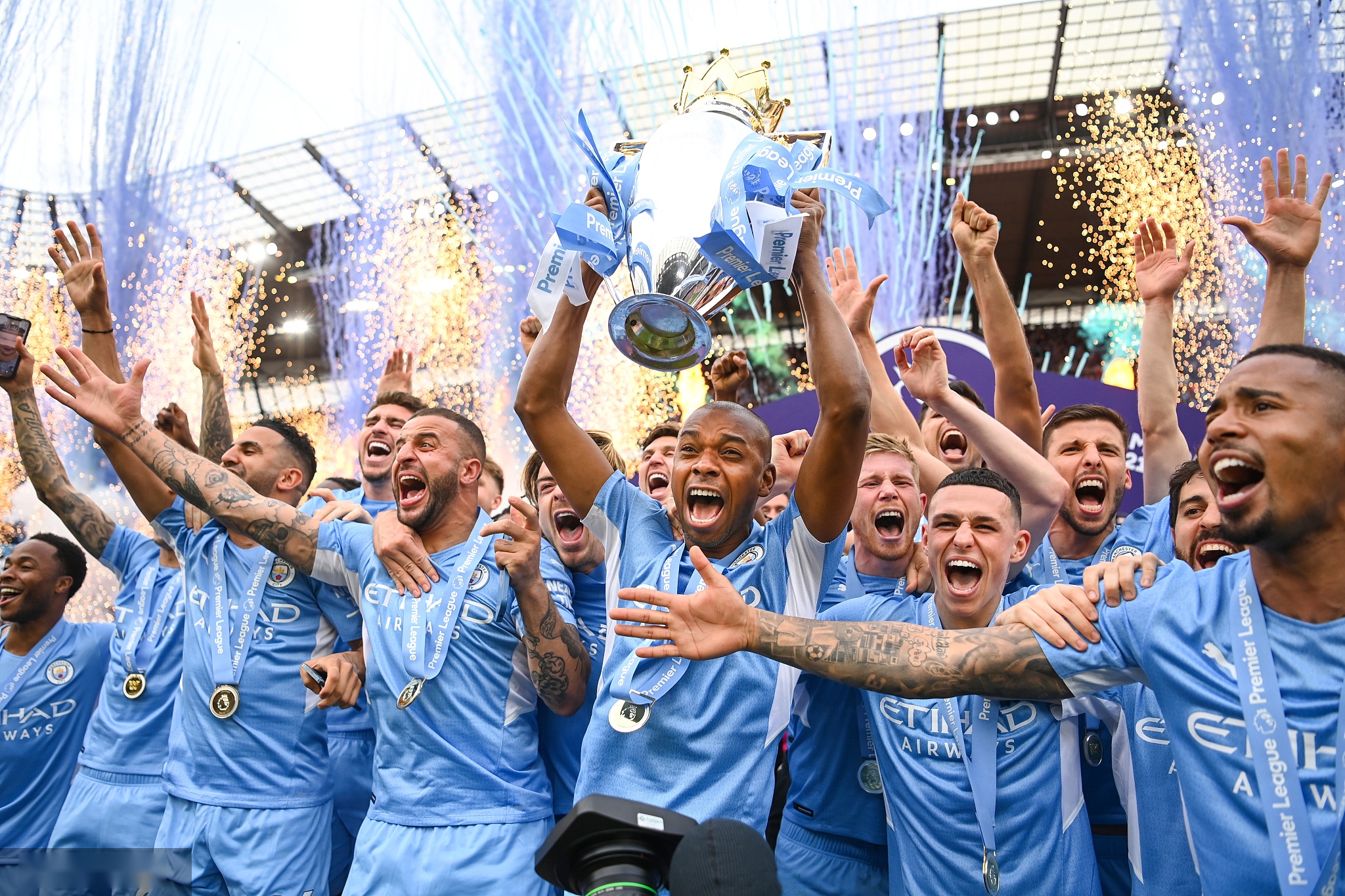 也为他们与 也为他们与